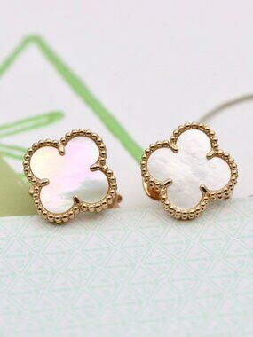 Van Cleef & Arpels White Earrings